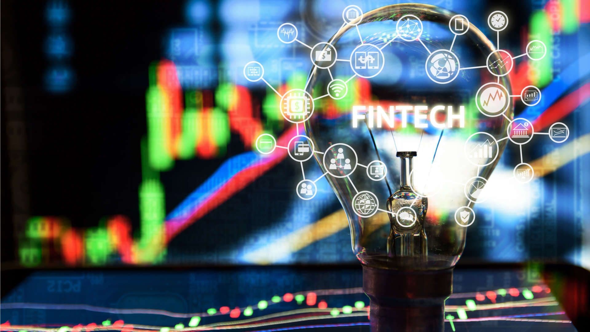 Banner Open banking. Tink approda in Italia